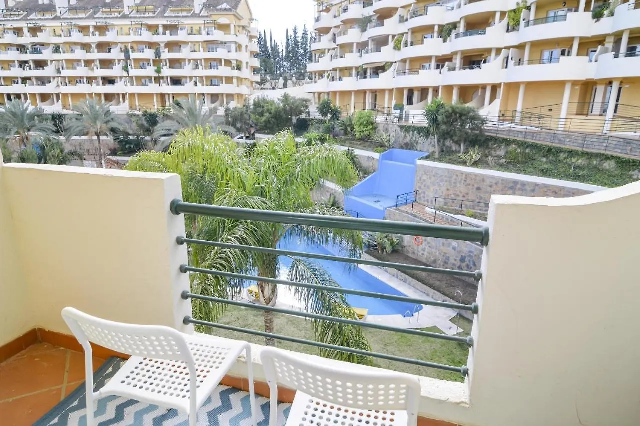Sad-Spacious 2 Bedroom Duplex Puerto Banus Marbella Lägenhet