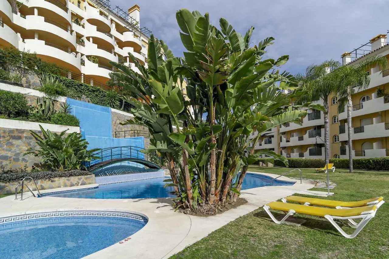 Sad-Spacious 2 Bedroom Duplex Puerto Banus Marbella Spanien