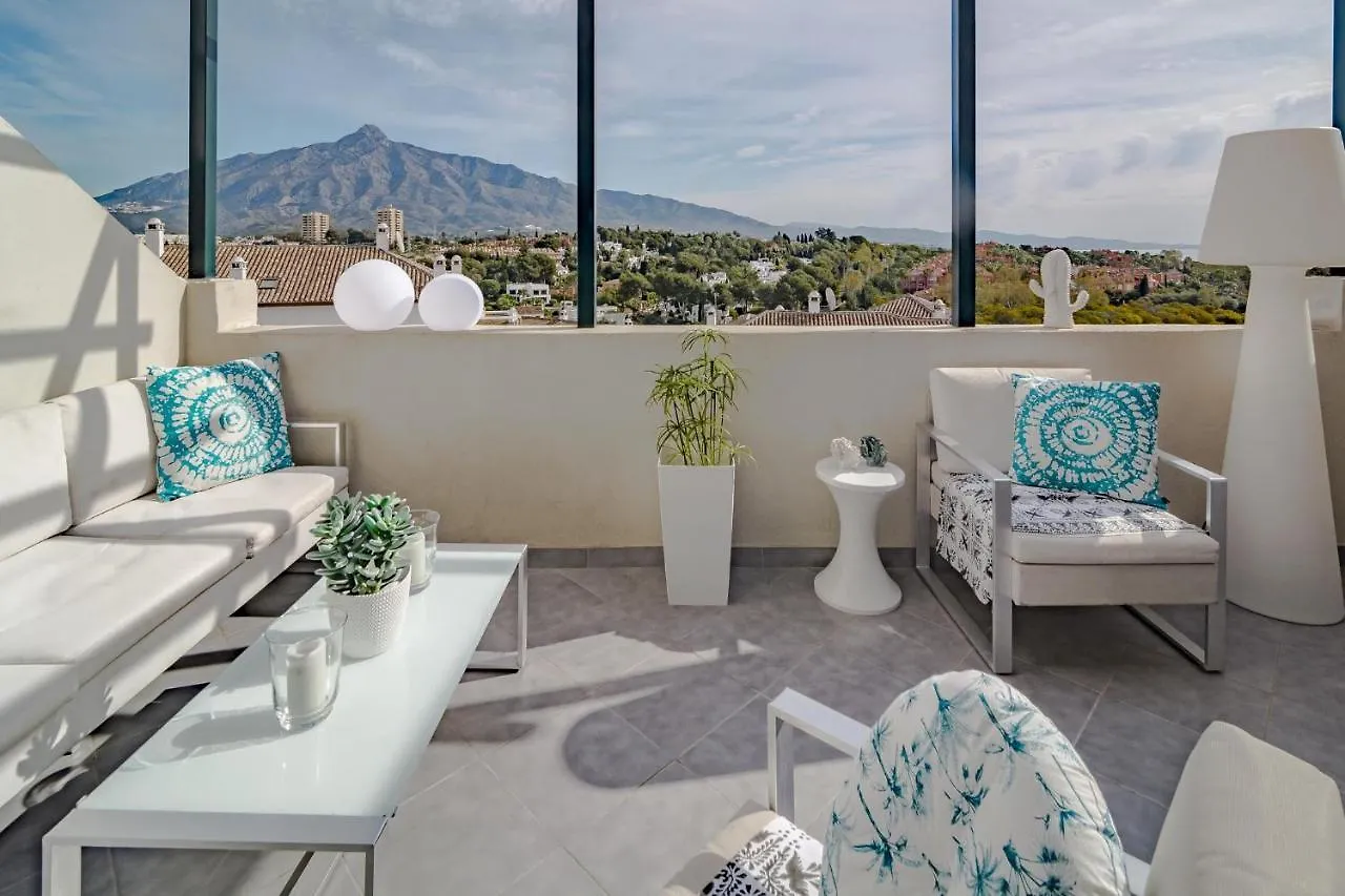 Sad-Spacious 2 Bedroom Duplex Puerto Banus Marbella Spanien