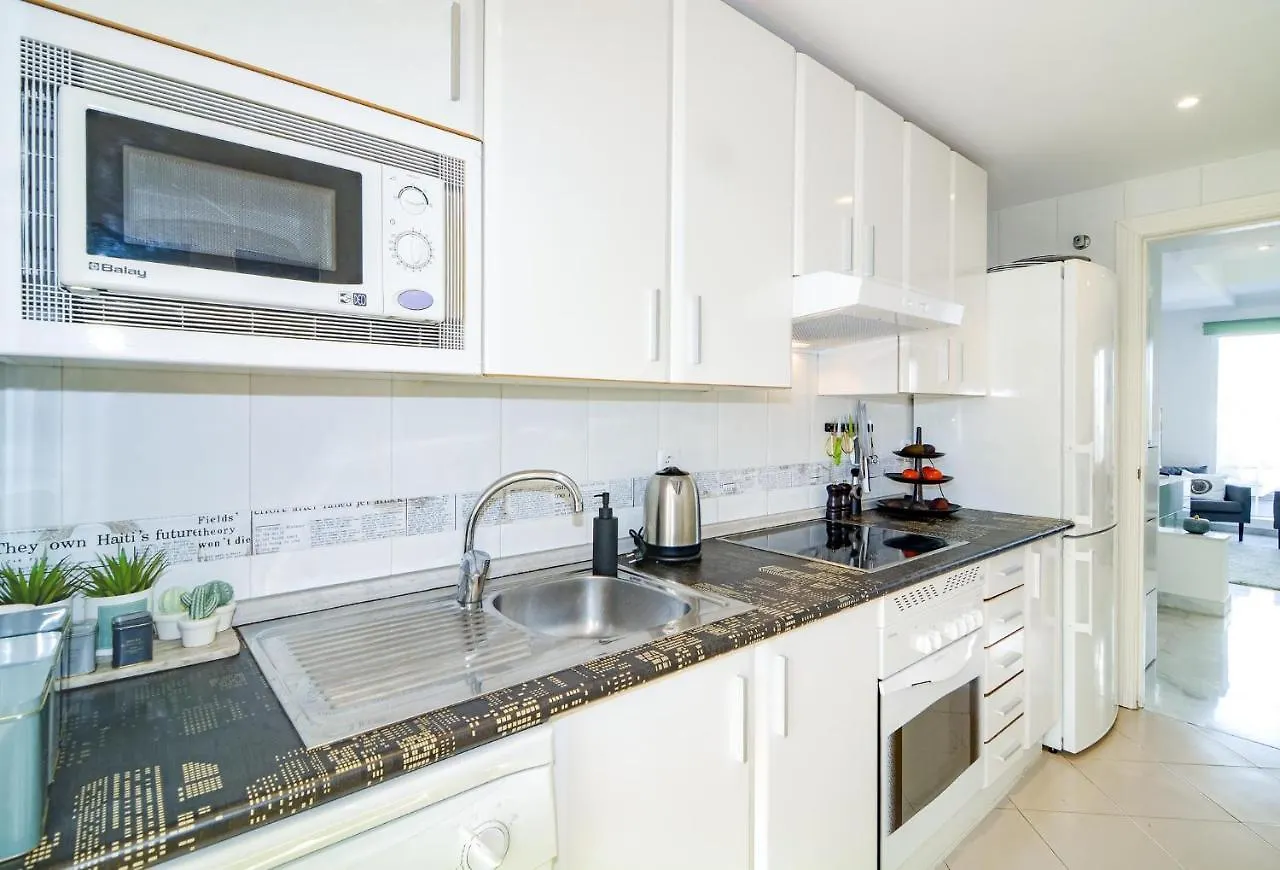 Sad-Spacious 2 Bedroom Duplex Puerto Banus Marbella Lägenhet