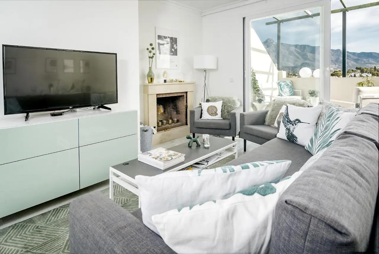 Sad-Spacious 2 Bedroom Duplex Puerto Banus Marbella Lägenhet