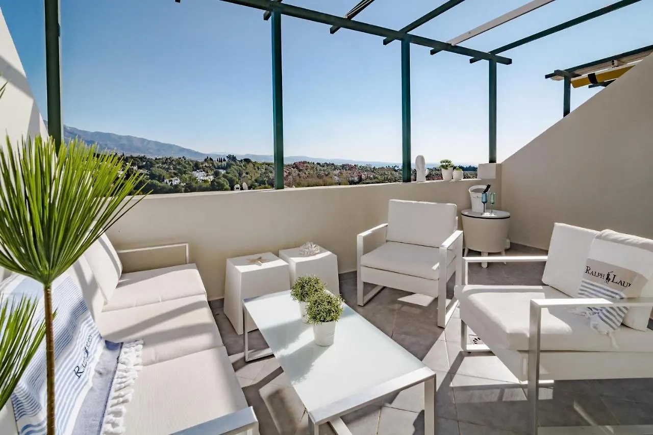 Sad-Spacious 2 Bedroom Duplex Puerto Banus Marbella Spanien